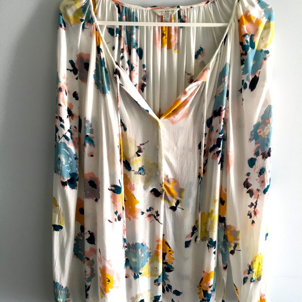 Beautiful Lucky Brand blouse. XL sheer floral fabric in a bohemian style.